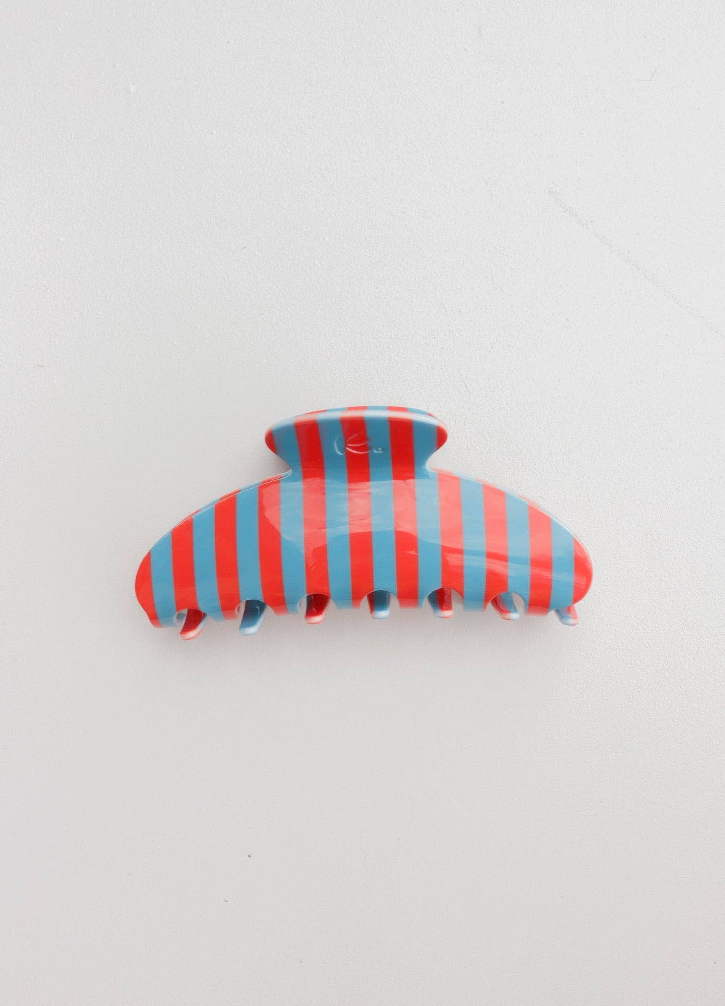 AMERICA'S SWEETHEART CLAW (2 PATTERNS): RED STRIPED