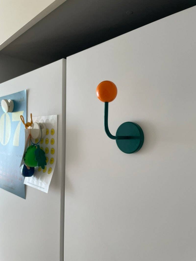 Color Block Magnetic Hook for Bags, Clothes and Hats: Cream and Red