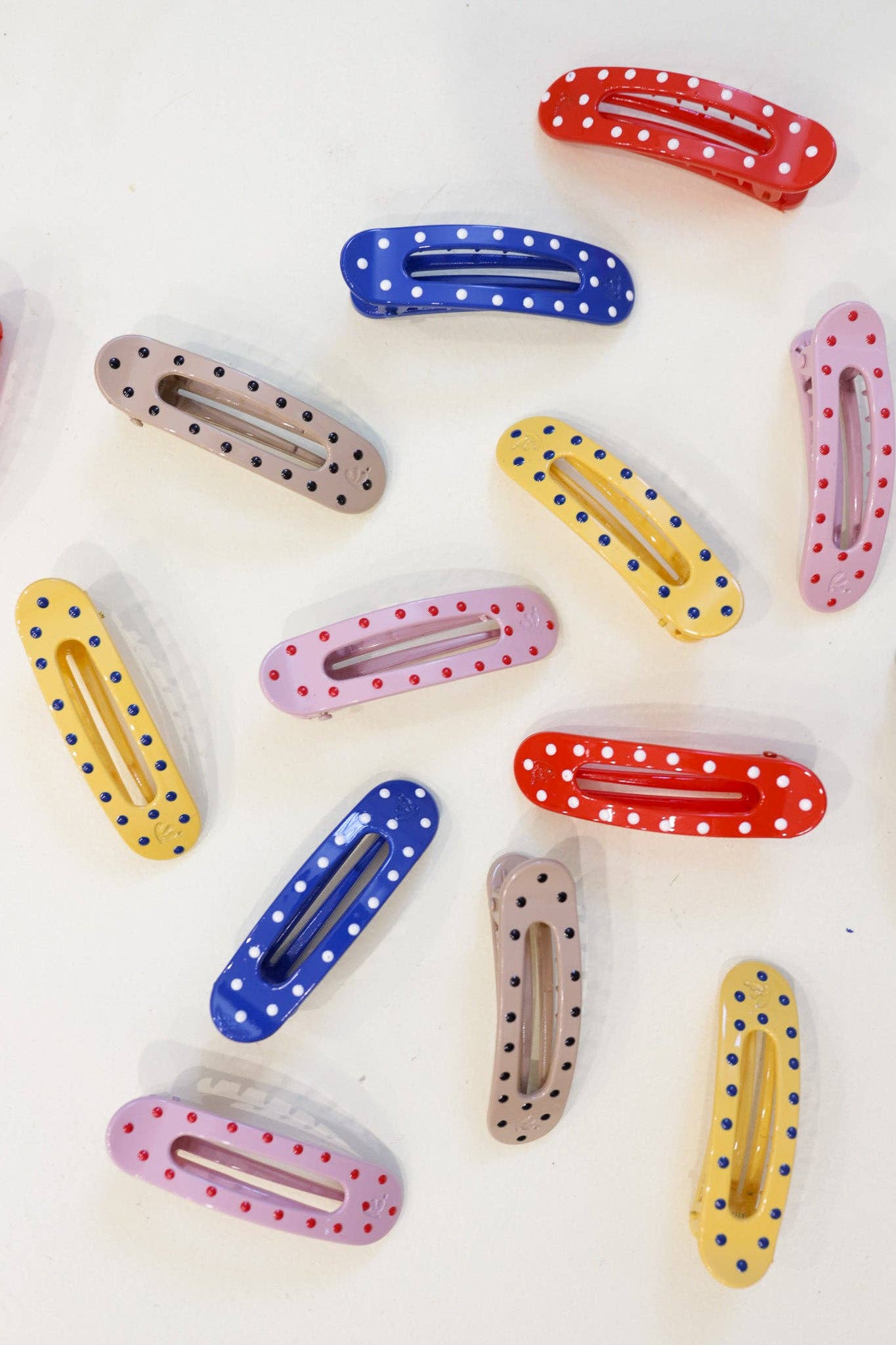 POLKA DOT MINI LAY DOWN CLAW: YELLOW