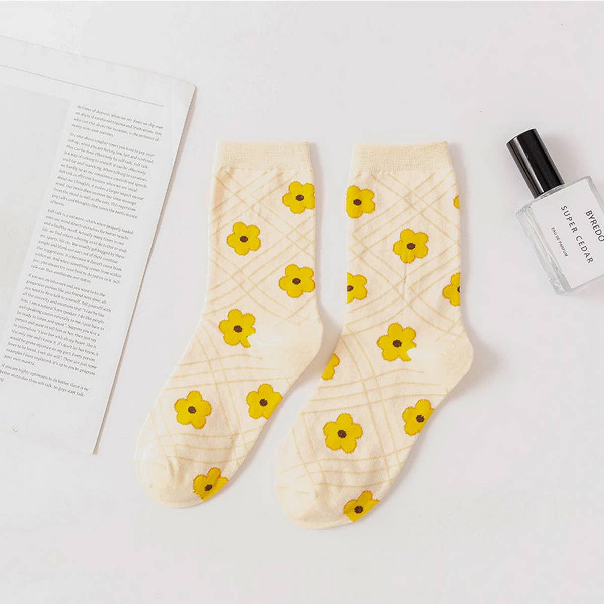 SWEAT-ABSORBENT AND BREATHABLE SWEET FLOWER SOCKS_CWMS0975: TYPE3 / (OS) 3
