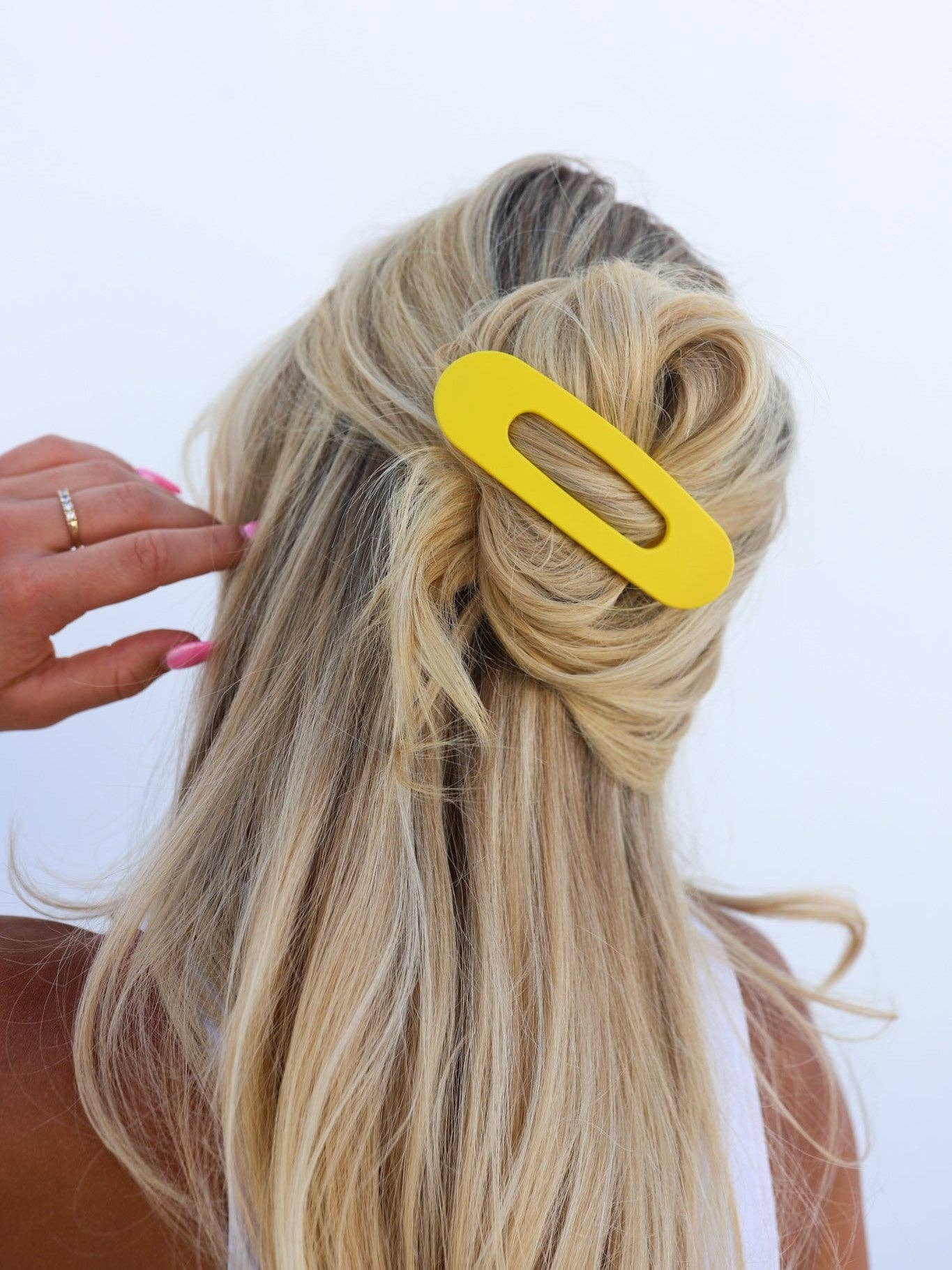 Lay Down Claws: MATTE YELLOW