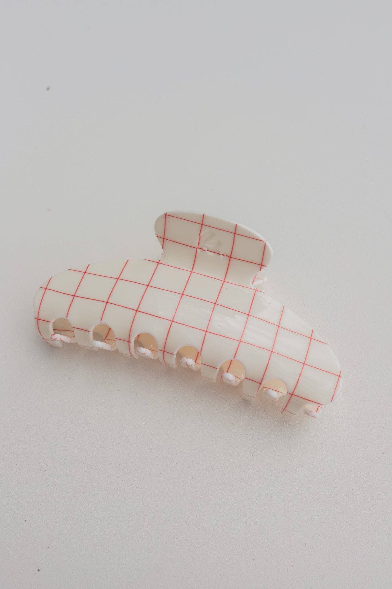AMERICA'S SWEETHEART CLAW (2 PATTERNS): RED STRIPED