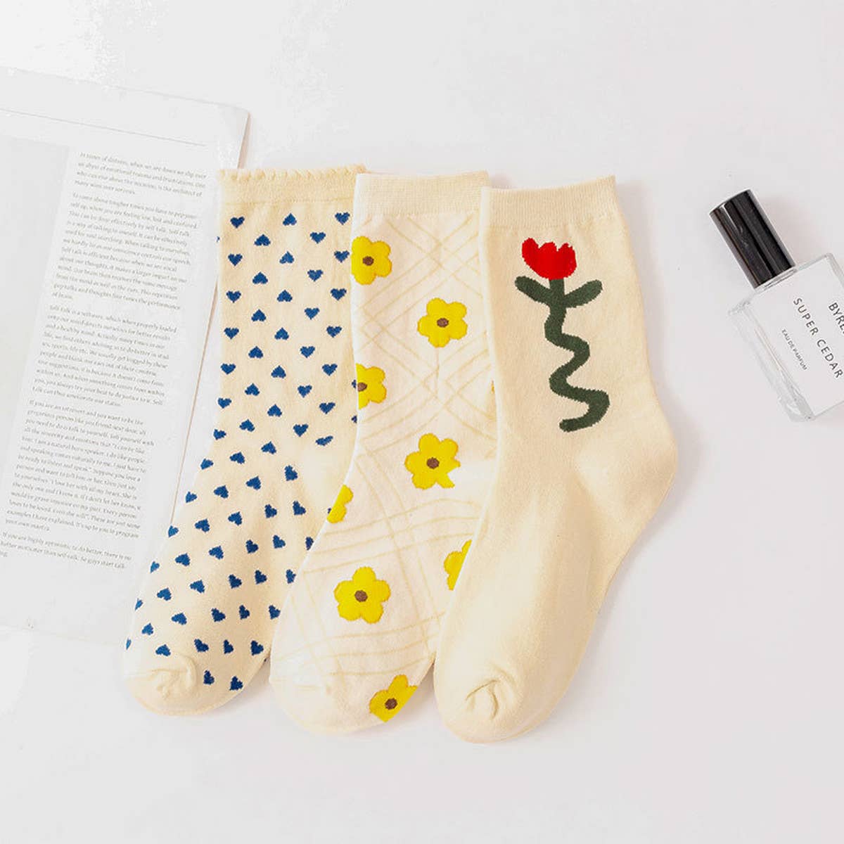 SWEAT-ABSORBENT AND BREATHABLE SWEET FLOWER SOCKS_CWMS0975: TYPE3 / (OS) 3