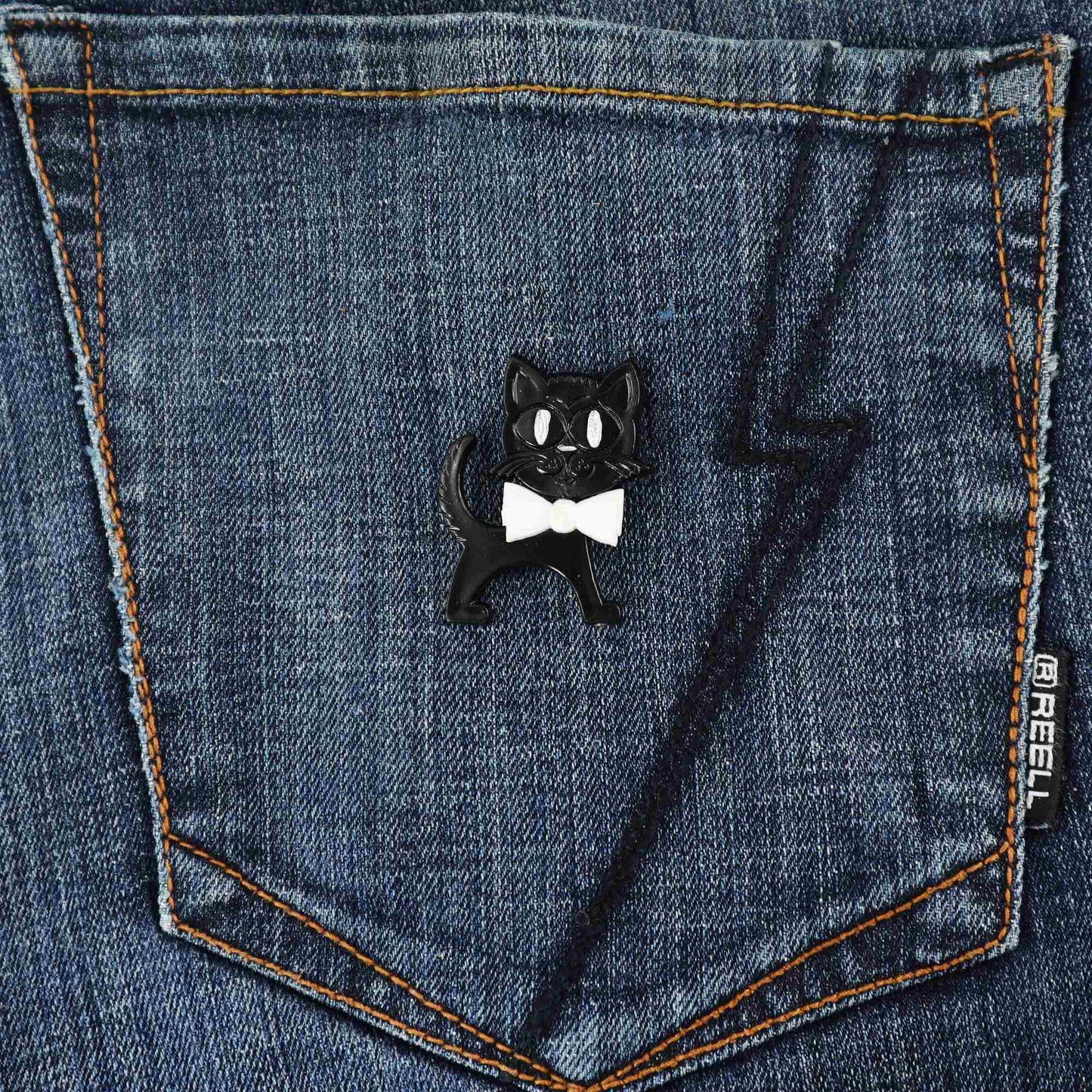 Cat pin black and white GDR pin