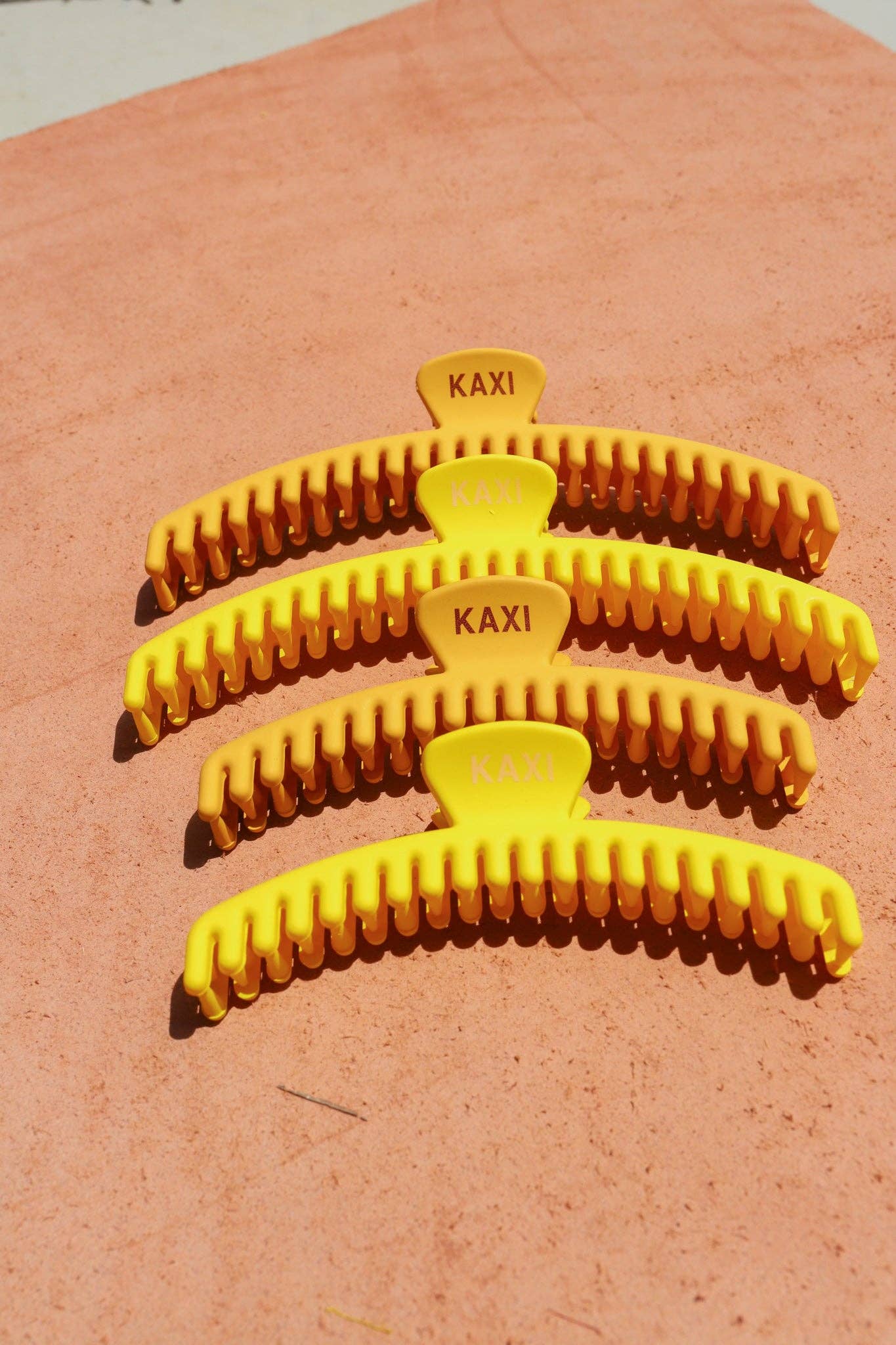 MATTE ORIGINAL HOLD EVERYTHING CLAW (21  COLORS): NEON YELLOW